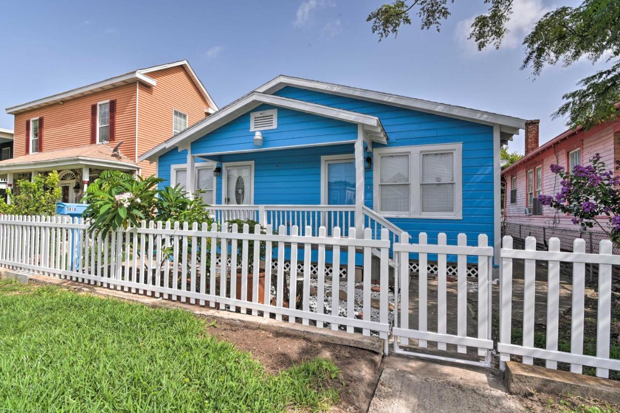 Bright Galveston Bungalow Half Mi To Pleasure Pier מראה חיצוני תמונה